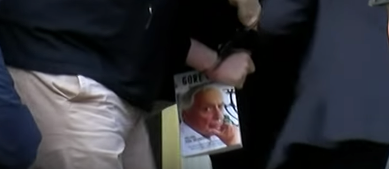 Illustration for article titled Julian Assange Dragged Out of Ecuadorian Embassy and Arrested by British Police